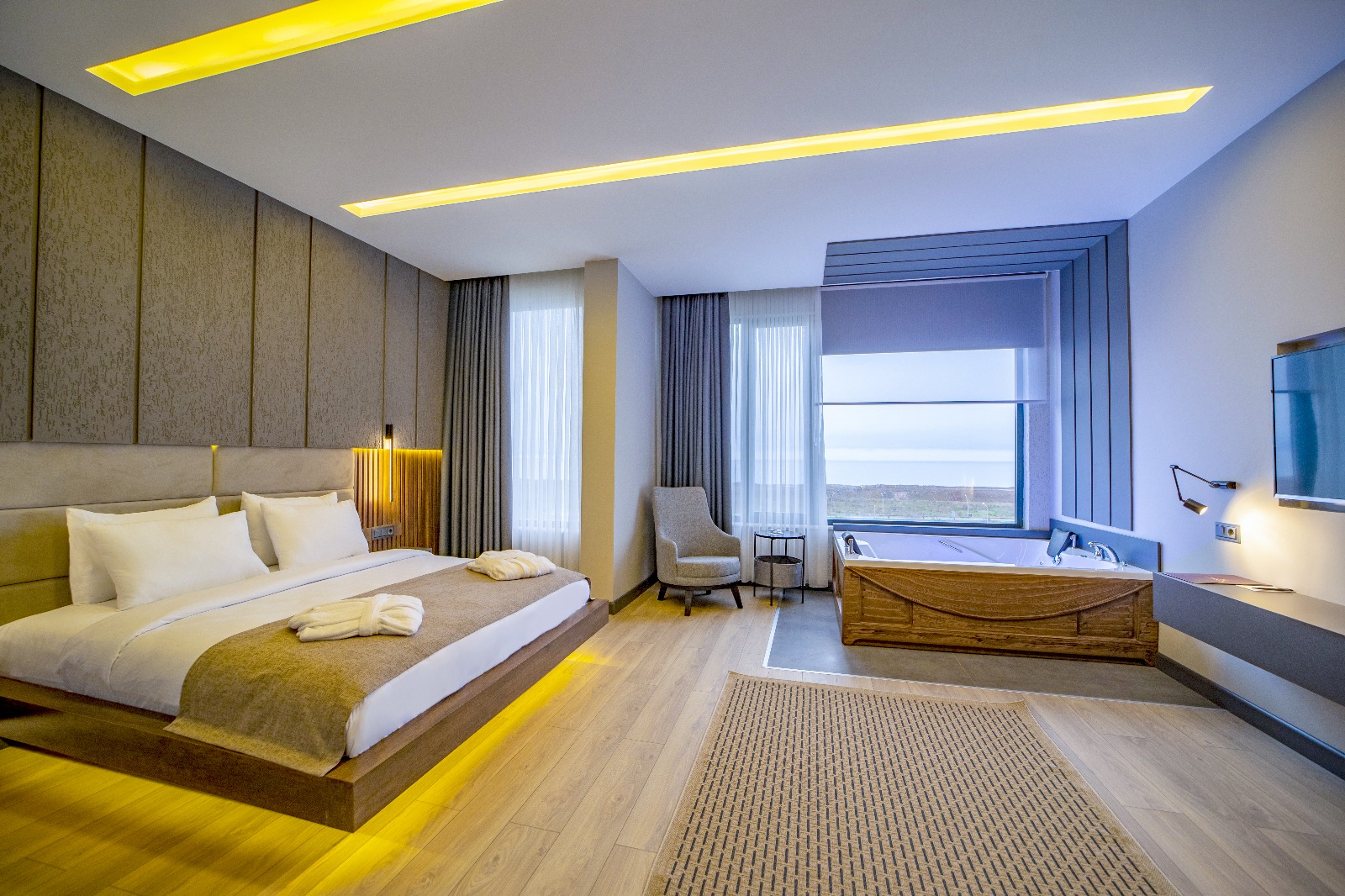 King Suite Room 27